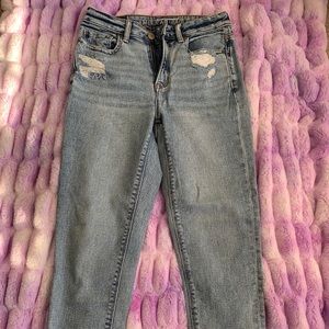 American Eagle 🦅 Mom Jean